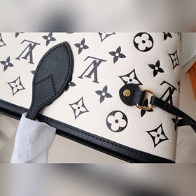 LV Модель： M46102 Средняя сумка Эта сумка среднего размера из сер