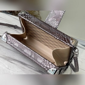 LV Артикул： M44199 Сумка-коробка светло-фиолетового цвета с узор