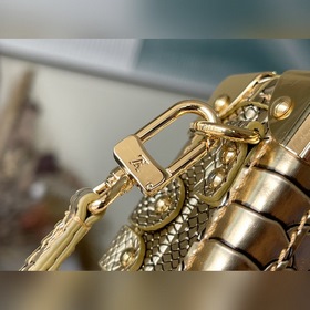 LV Артикул： M44199 Золотая сумка-коробка с узором кожи питона Эт