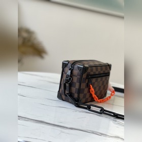 LV Артикул： M44480 Сумка-коробка Дизайнер Вирджил Абло представ