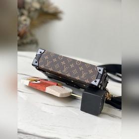 LV Артикул： M45554 Сумка Petite Malle (с широким плечевым ремнем