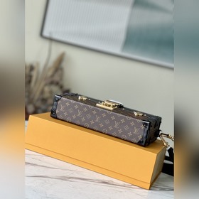 LV Артикул： M46120 Сумка-коробка Эта сумка, созданная путем гор