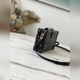 LV Артикул： M57817 Petite Malle Monogram Metal Сумка Металлическ