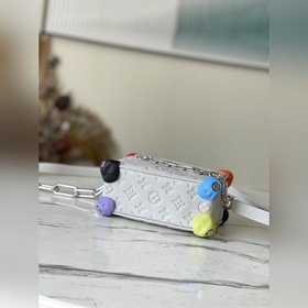LV Модель： M81606 Бежевая кожаная сумка-бокс из серии «Скалолаза