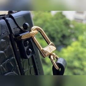 LV Артикул： N92049 PETITE MALLE Сумка Сумка Petite Malle изгото