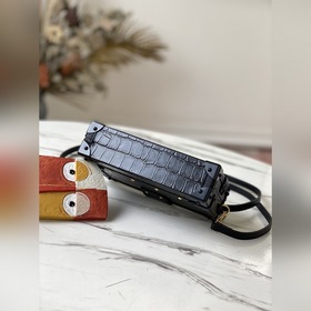 LV Артикул： N92049 PETITE MALLE Сумка Сумка Petite Malle изгото