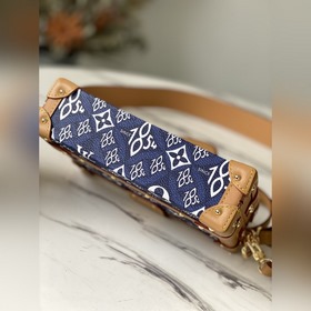 LV « » Артикул： M57399 Синий «Petite Malle» Сумка « » Новая ткань