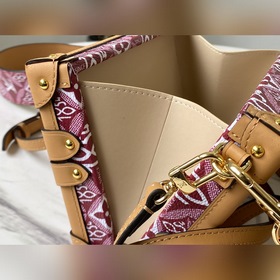 LV Модель： M58212 Красный  Petite Malle Сумка Новая ткань с узо