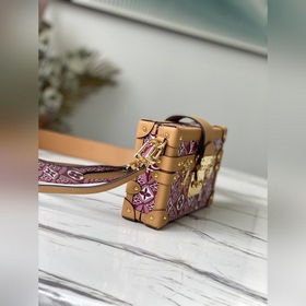 LV Модель： M58212 Красный  Petite Malle Сумка Новая ткань с узо