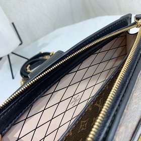 LV POCHETTE TRUNK Модель M43596 Желтый цветок Новая мягкая сумка