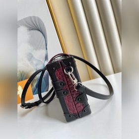 LV Артикул： N93803 40273 Алигатор, пурпурный PETITE MALLE BOX Ко