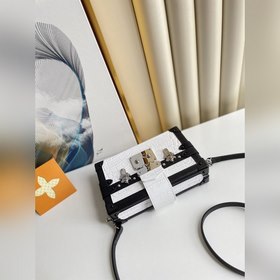 LV « » Артикул： N93817 40273 Белый крокодил PETITE MALLE BOX Кор