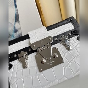 LV « » Артикул： N93817 40273 Белый крокодил PETITE MALLE BOX Кор