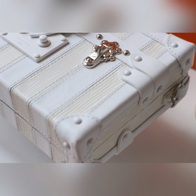 LV PETITE MALLE Модная коллекция Артикул： M40273 BOX сумка-кор