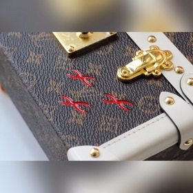 LV PETITE MALLE Модная коллекция Артикул： M40273 BOX Коробка Н