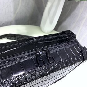 LV Артикул： M44478 Сумка SOFT TRUNK из кожи с крокодиловым узором
