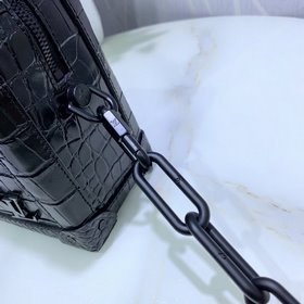 LV Артикул： M44478 Сумка SOFT TRUNK из кожи с крокодиловым узором