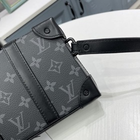 LV Trunk Wallet Артикул： M69838 Сумка изготовлена из классическо