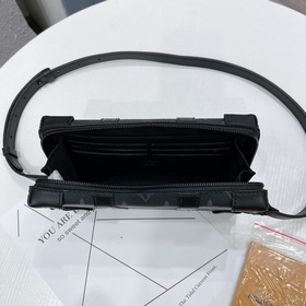 LV Trunk Wallet Артикул： M69838 Сумка изготовлена из классическо