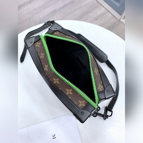 LV Артикул M45619 Сумка-коробка  Не подчиняясь традиционным эст