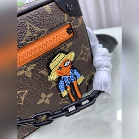 LV Артикул： M80159 Серия игрушек-кукол Mini Soft Trunk Коробка-с
