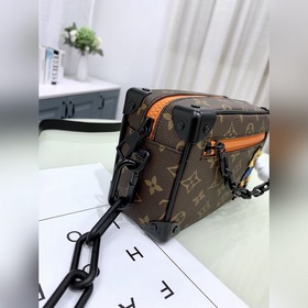 LV Артикул： M80159 Серия игрушек-кукол Mini Soft Trunk Коробка-с