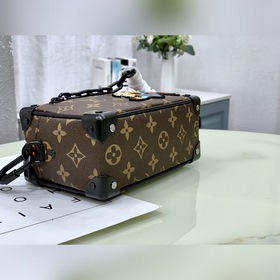 LV Артикул： M80159 Серия игрушек-кукол Mini Soft Trunk Коробка-су