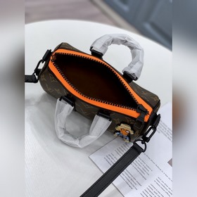 LV Артикул： M80201 Сумка-сумка через плечо Не подчиняясь традици