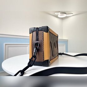 LV Модель M40381 Nigo совместная коллекция квадратная сумка SOFT 