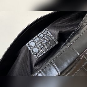 LV Модель M44478 Сумка SOFT TRUNK из кожи с крокодиловым узором 