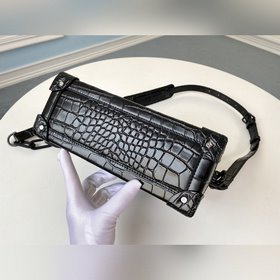 LV Модель M44478 Сумка SOFT TRUNK из кожи с крокодиловым узором 