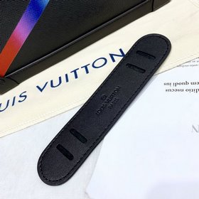 LV M30341 SOFT TRUNK Мягкая сумка-почтальон Однотонная сумка из к