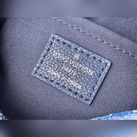 LV Артикул： M20557 Сумка-бокс через плечо Этот ультрасовременный