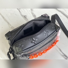LV Модель： M58906 Кожаная сумка City Keepall Изготовлена из кожи