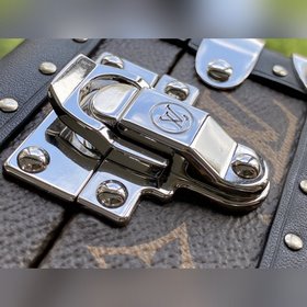 LV Модель： M44157 Старая коробка Если вы ищете сумку-коробку, то