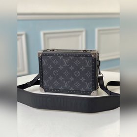 LV Артикул： M44157 Черный с цветочным узором Сумка-коробка Если