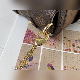 LV Модель M68575 Желтый ESSENTIAL TRUNK Сумка на цепочке Сумка н