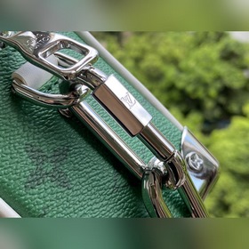 LV Артикул： M44480 Зеленый шелкографический принт, сумка-коробка