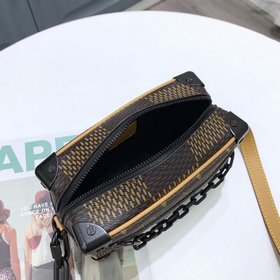 LV Артикул： N60394 Кофейный MINI SOFT TRUNK с цепочкой Сумка на ц