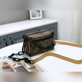 LV Артикул： N60394 Кофейный MINI SOFT TRUNK с цепочкой Сумка на ц