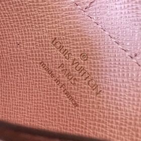 M69761 Розовый Новый кожаный чехол для карт Этот лаконичный и эле
