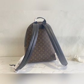 M40349 Рюкзак Josh из ткани Monogram Macassar отличается лаконичн