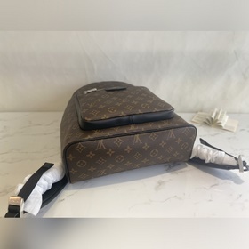 M40349 Рюкзак Josh из ткани Monogram Macassar отличается лаконичн