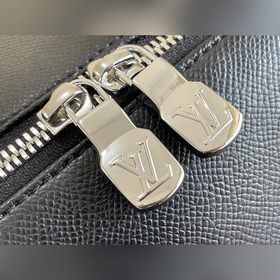 M30735 Discovery — небольшой рюкзак из ткани Damier Cobalt Race 2