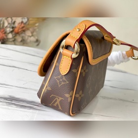 M78 【Tikal &nbsp;сумка-клатч】 Подержанная сумка Monogram Tik