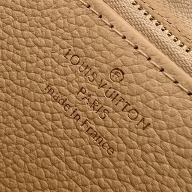 M64089 Молочно-белый! Классический кошелек в новом исполнении! До
