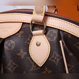 Высококачественная сумка LV M40143. Эта сумка изготовлена из гофр
