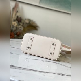 M40302 Бежевый, высший сорт, оригинальная партия. Сумка Alma BB и