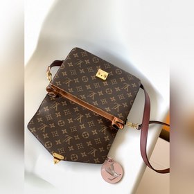 Сумка POCHETTE METIS M44668, красно-коричневая M45152, белая M439