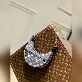 Новейшая модель, беспошлинная M21752. Эта сумка Loop Small из нов